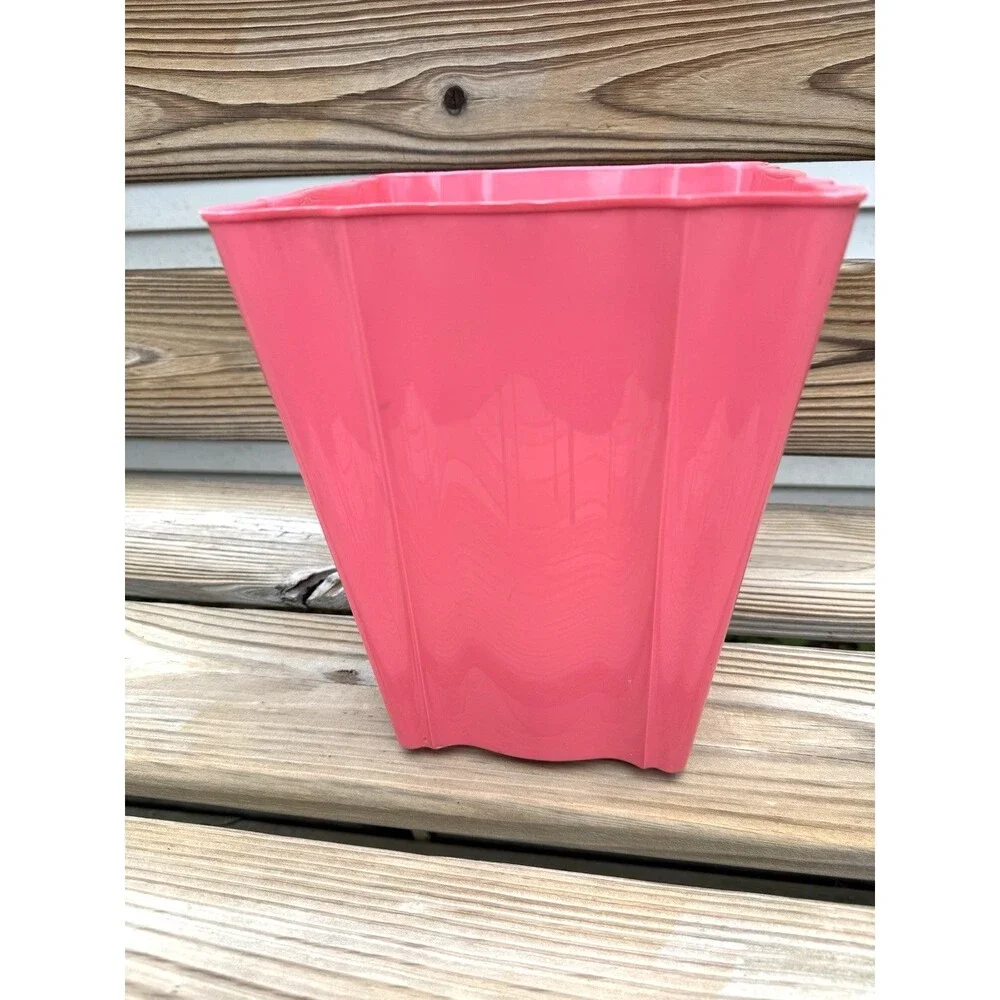 Vintage Schwarz Bros Plastics Wastebasket Pink White Raised Flowe MCM 1950s 8x10